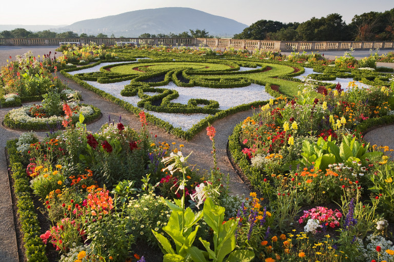 Kérdezz-felelek Schloss Hofról
