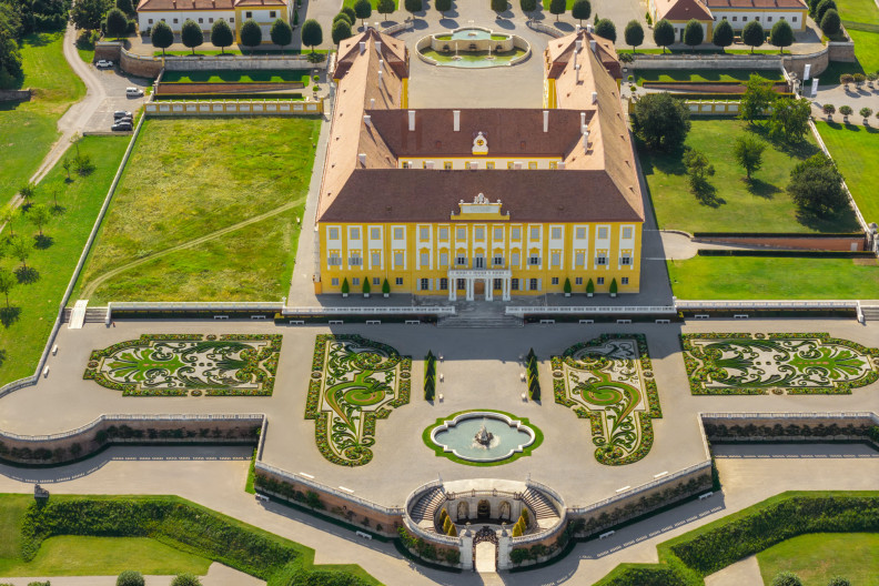 Jártatok-e már Schloss Hofban? 