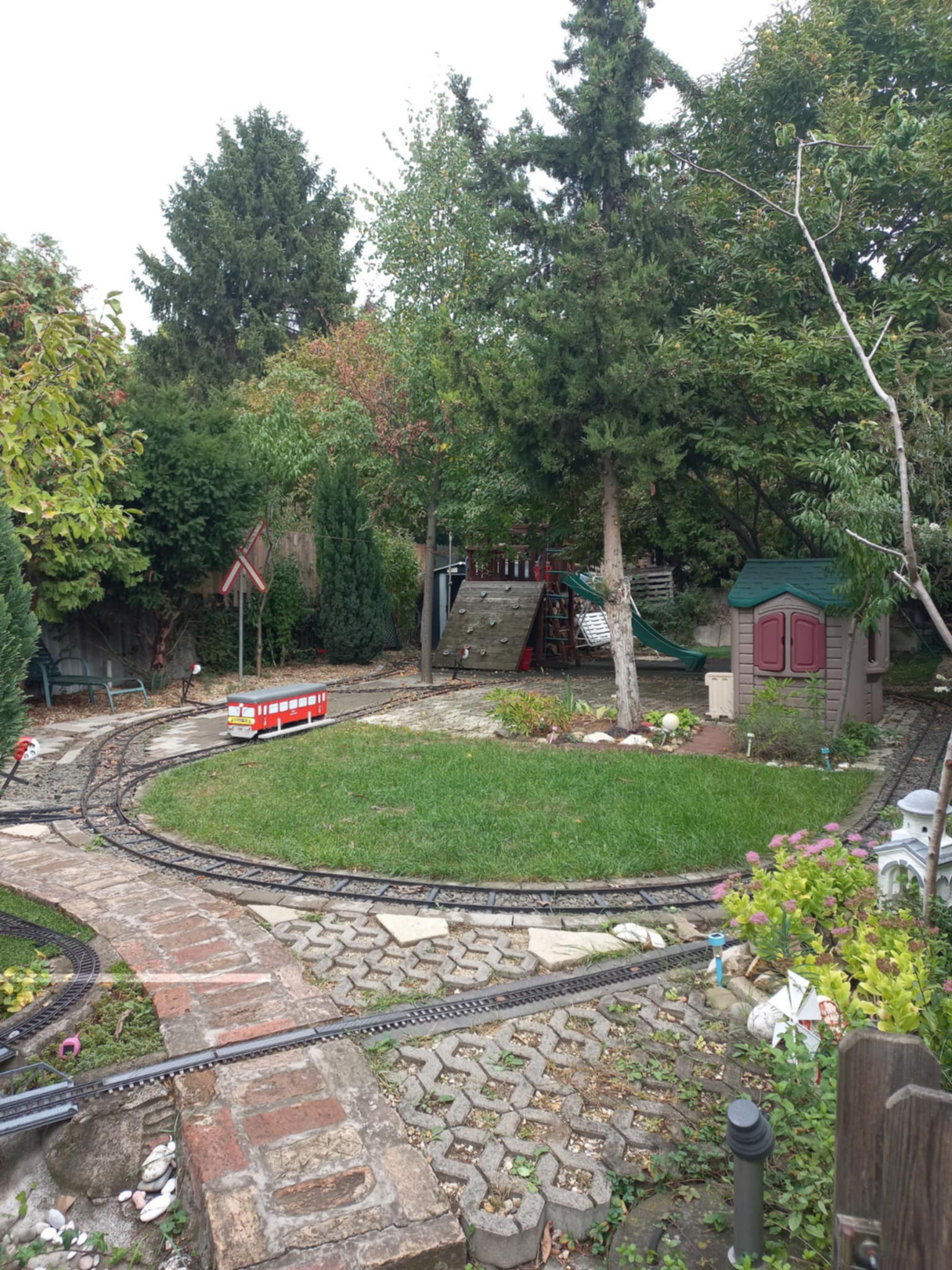 Miért épít valaki kerti vasutat? 