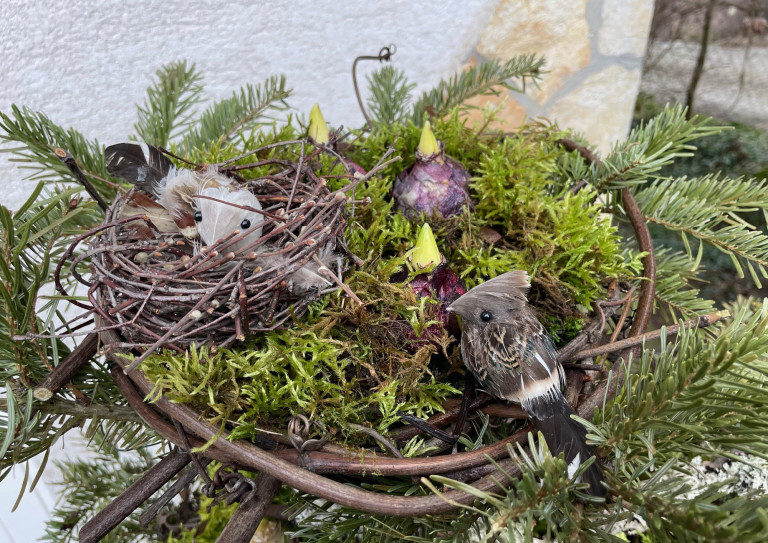 Tavaszi dekoráció természetes anyagokból