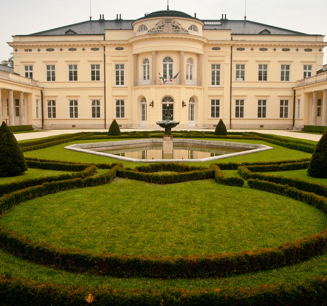 A fehérvárcsurgói Károlyi-kastély