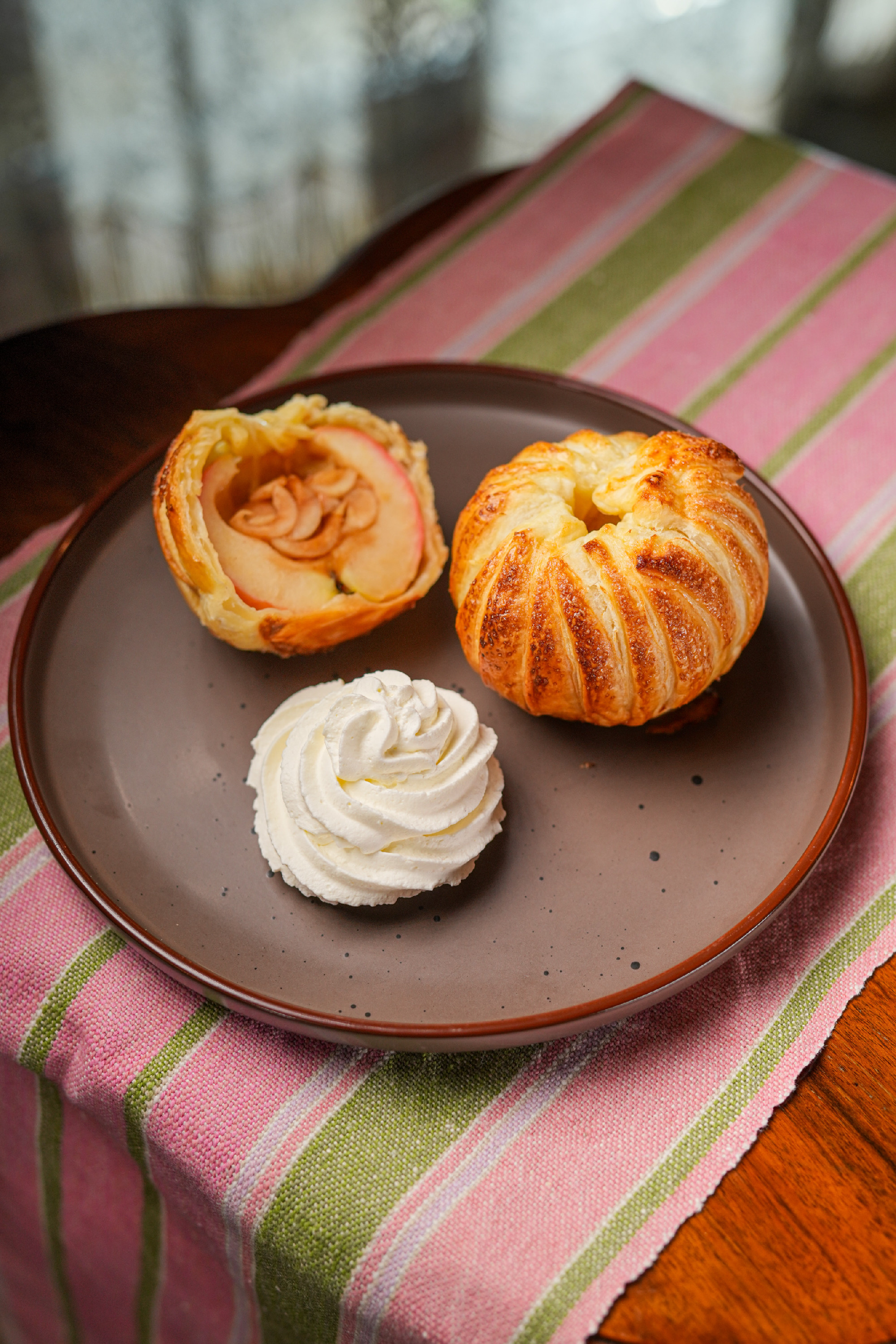 Vajas tésztában sült alma