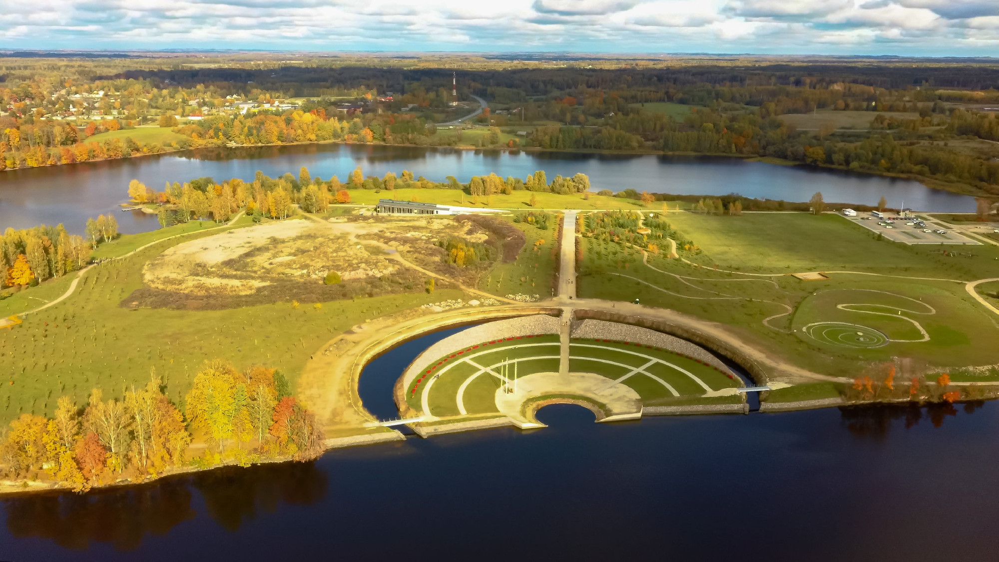 A Sors kertje: emlékezet és jövő a Daugava partján