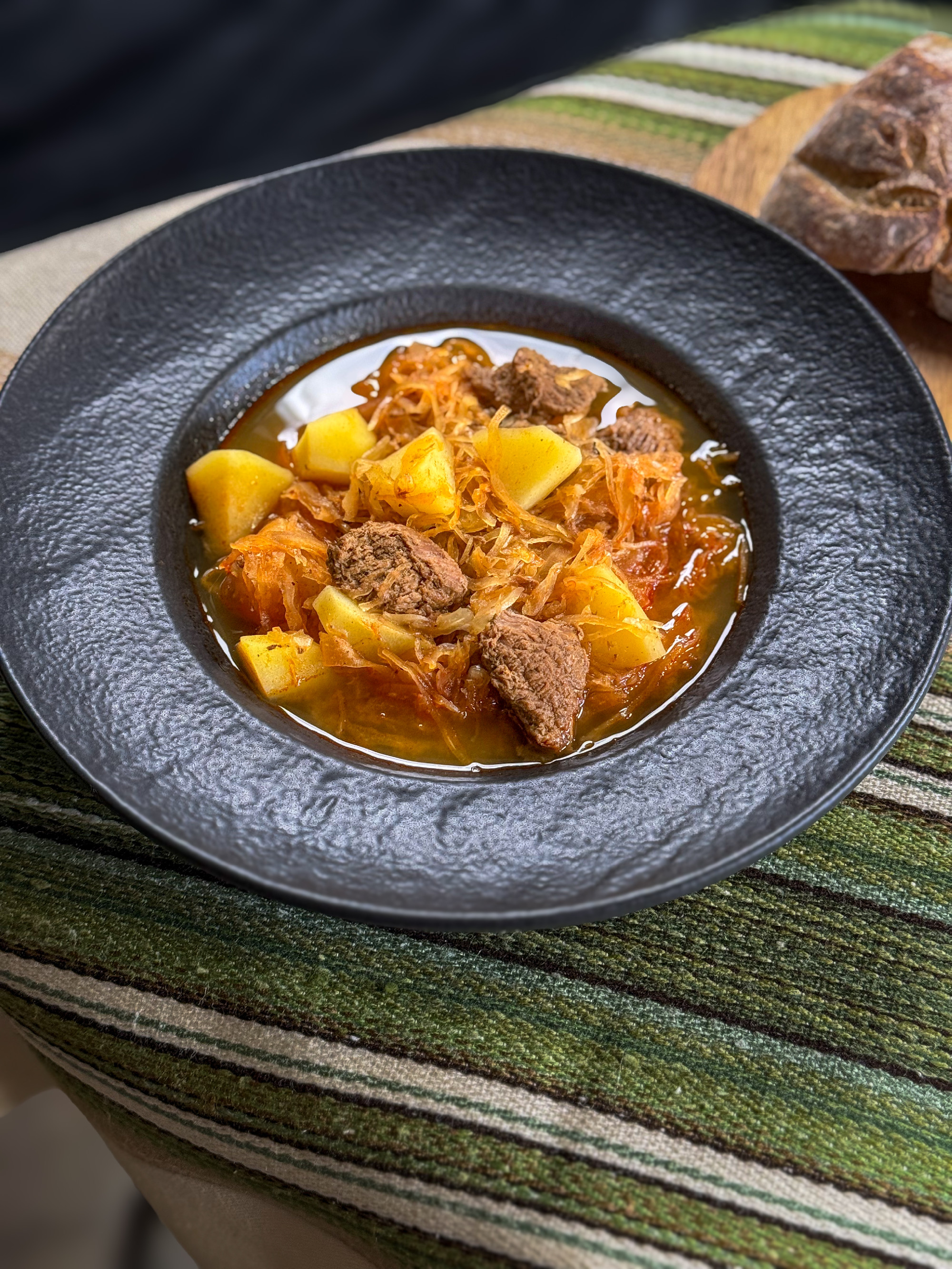 Savanyú káposztás gulyás