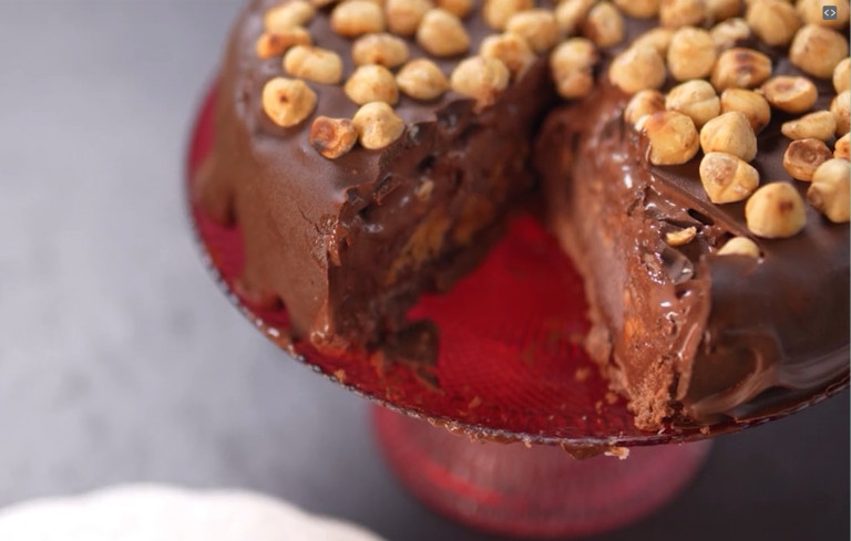 Csokoládés, mogyorós fagylalttorta