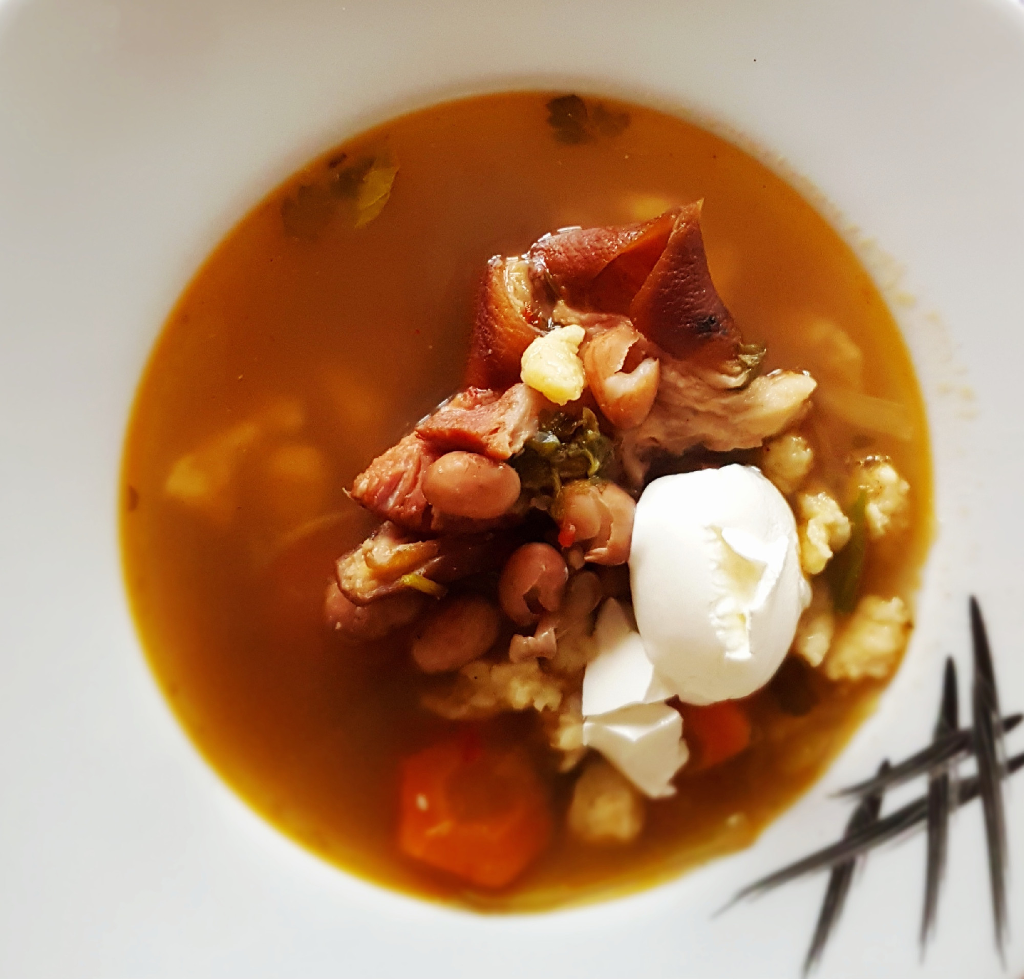 Csülkös bableves csipetkével