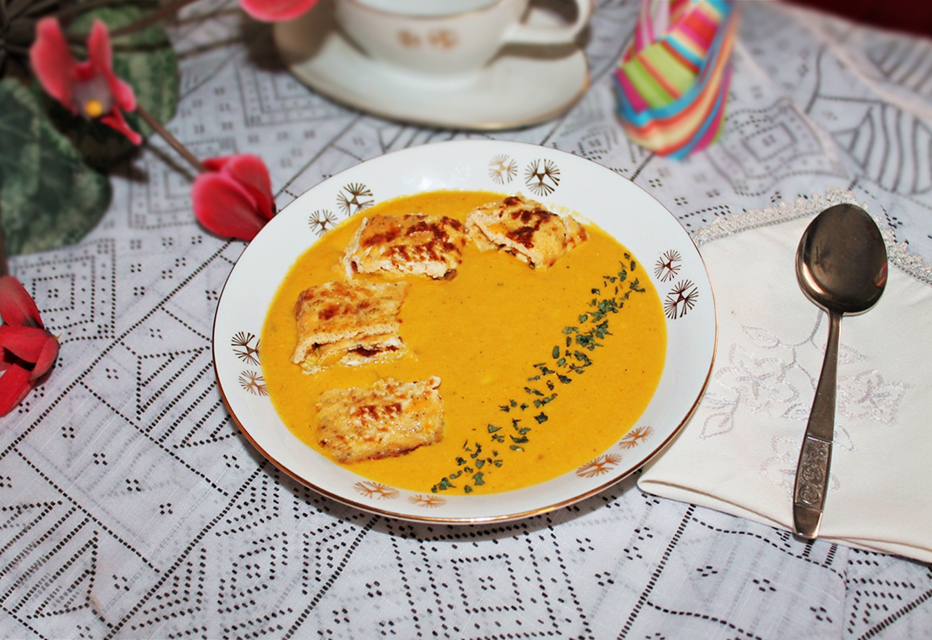 Csicsókás répakrémleves fűszeres omlettel