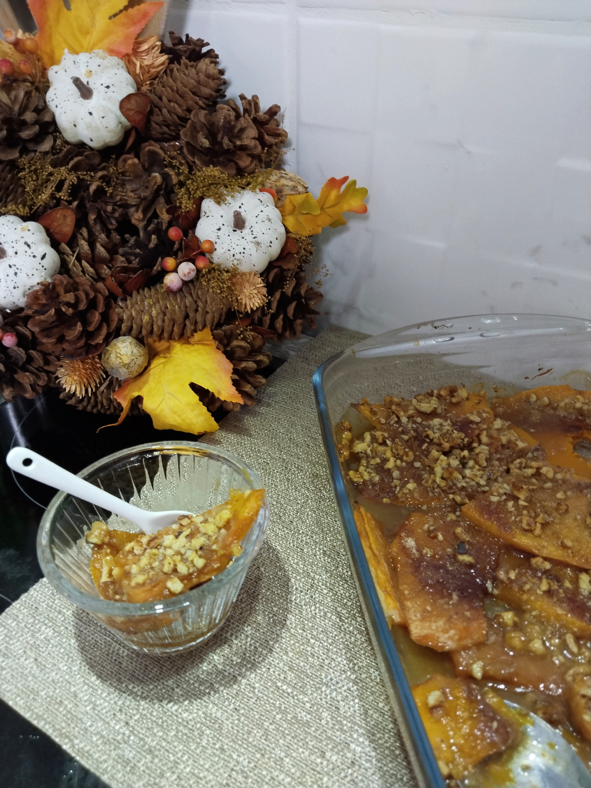 Mézes-diós sütőtökpecsenye