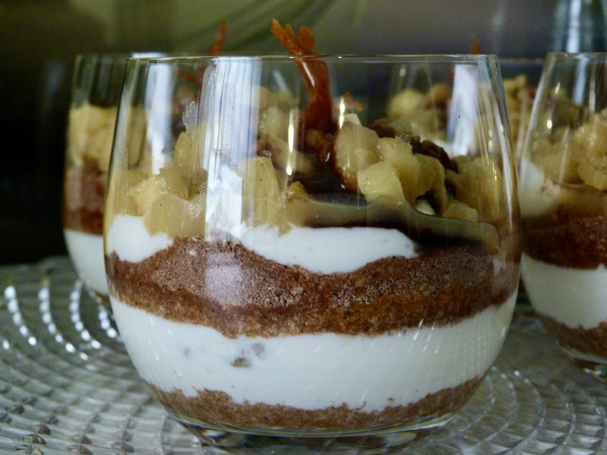 Sültalmás sós karamelles trifle kandírozott narancshéjjal