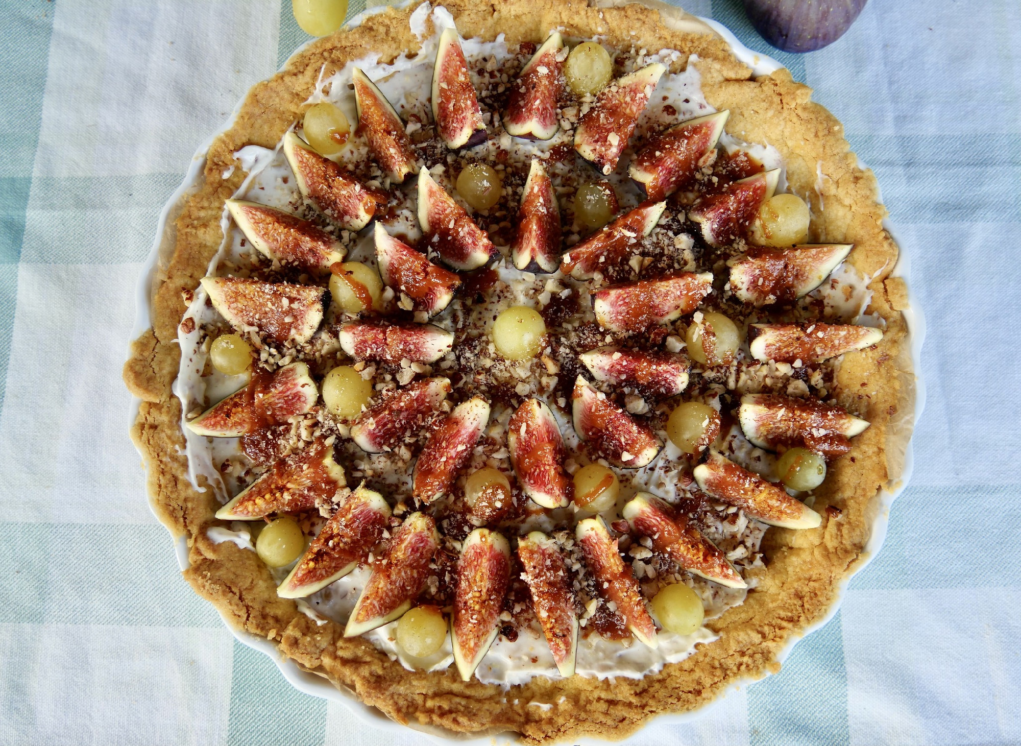 Fügés, ricotta-s, mogyorós tarte