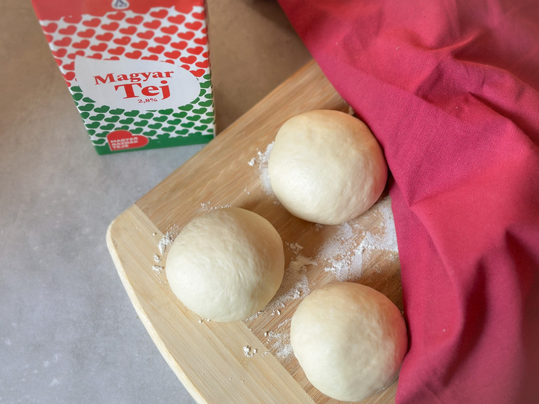 csalos-sajtos-croissant-recept-borbas-marcsi