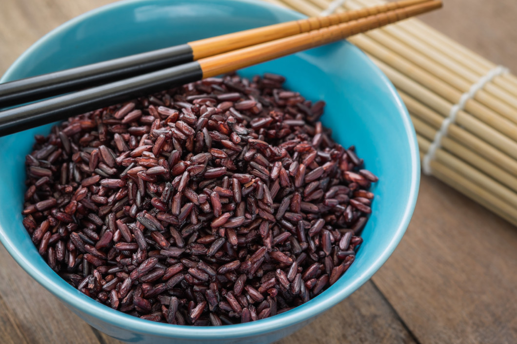 Steamed black rice in bowl