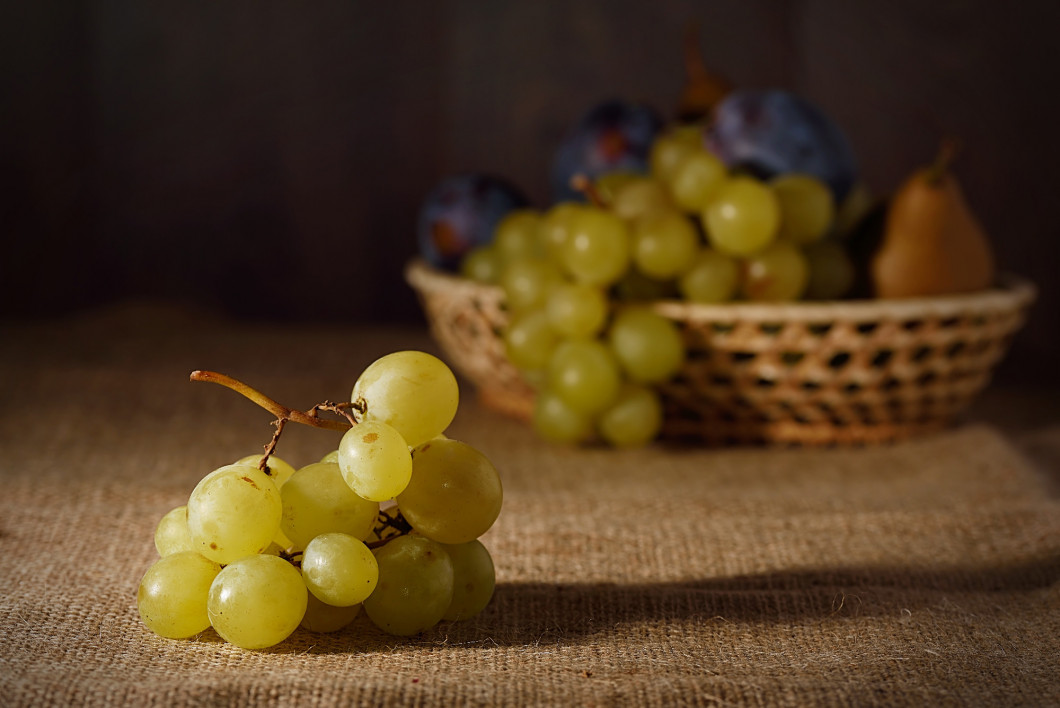 Fresh fruits on sackcloth after harvest