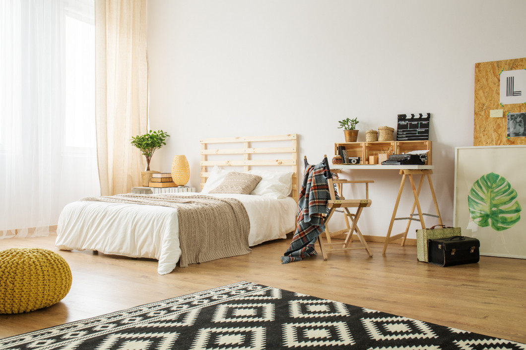 Spacious modern bedroom