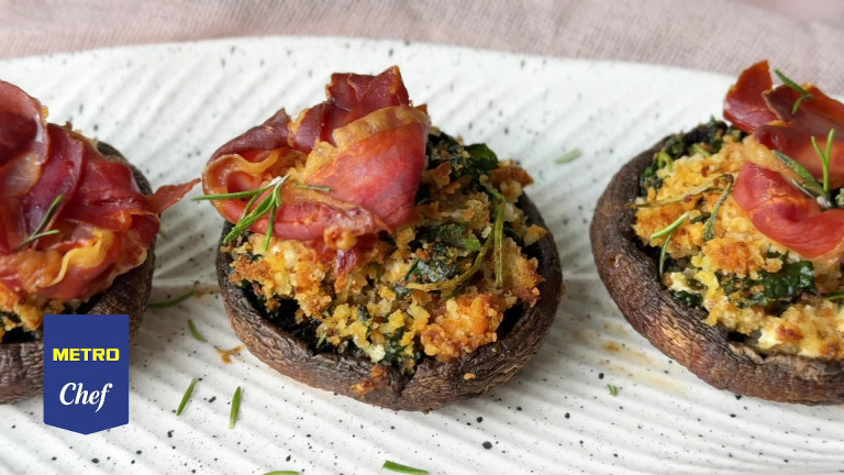 Töltött gombafejek kecskesajttal és spenóttal